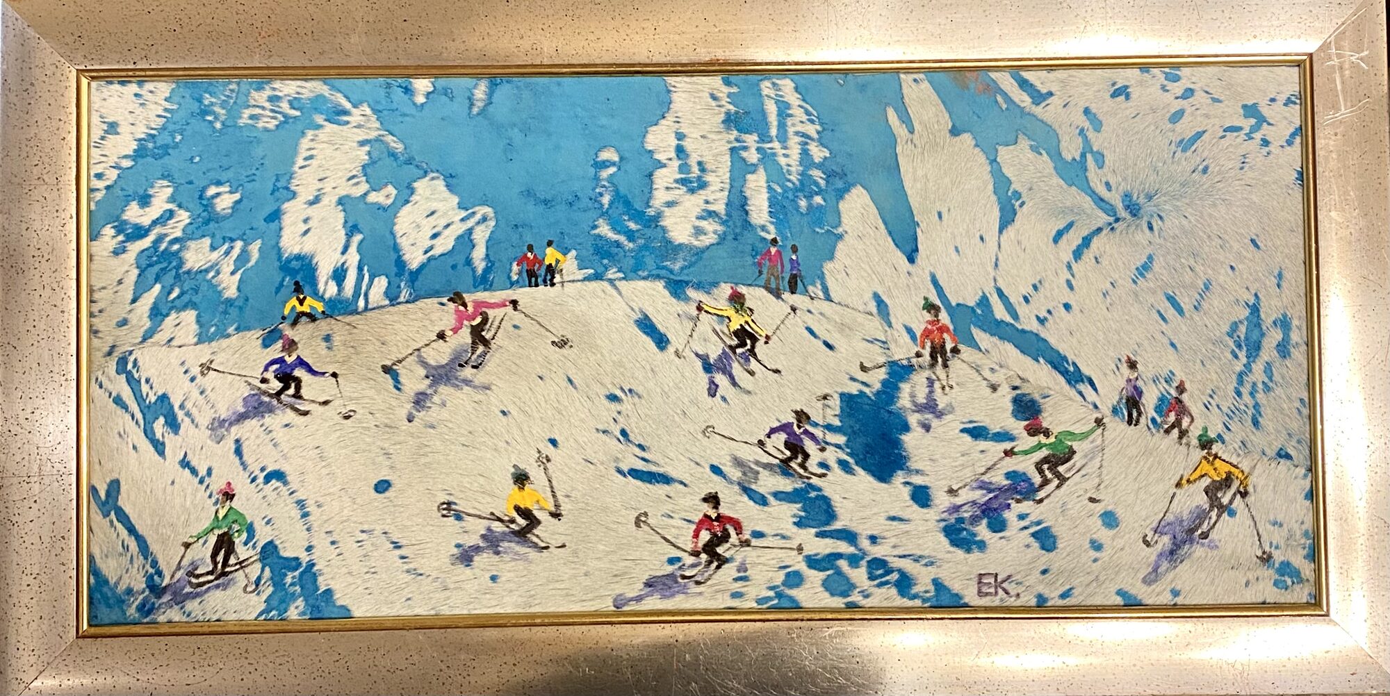 Gerahmtes Querformat-Fellbild mit Skifahrern auf einem Schneehang